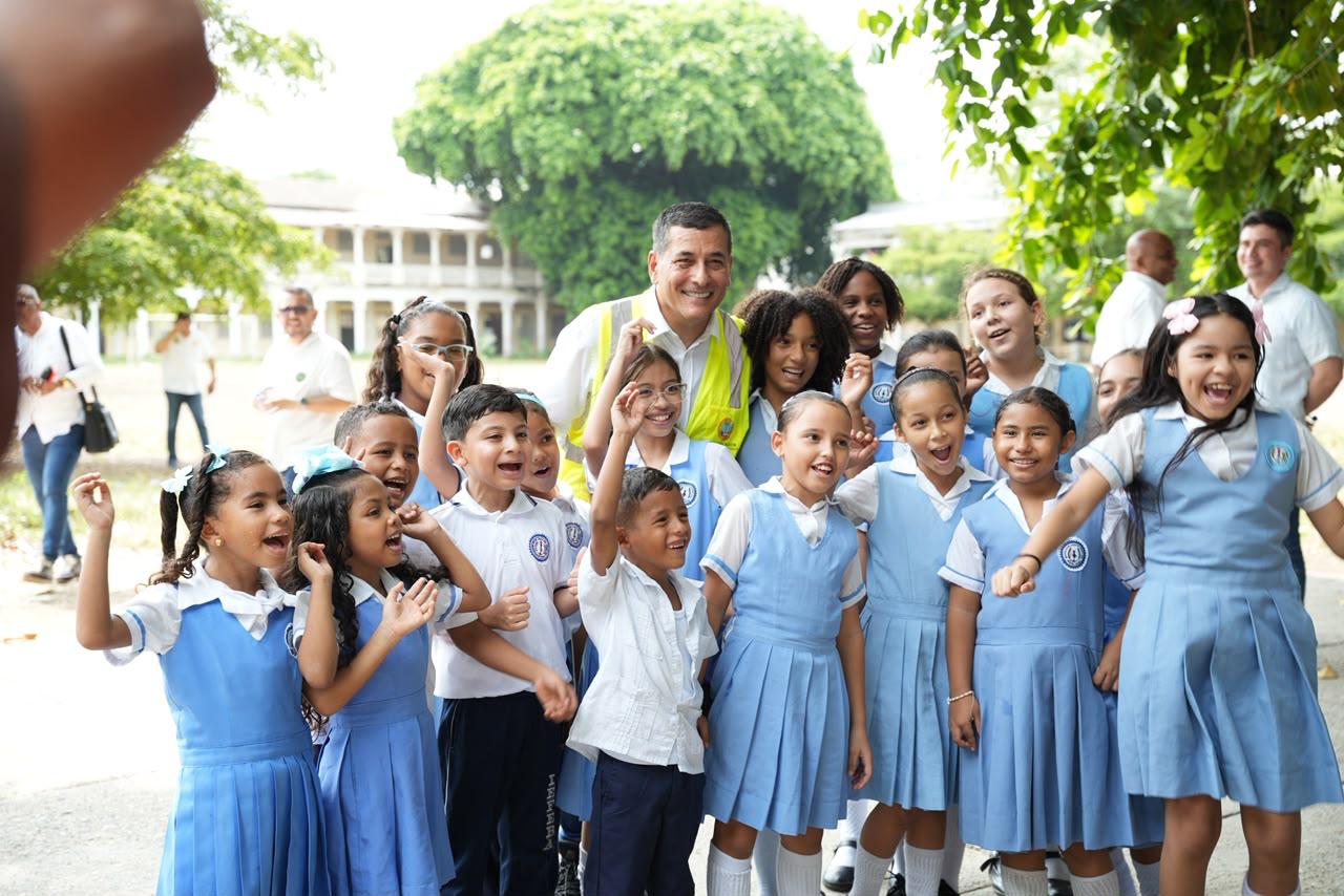 M&aacute;s de  1.360 estudiantes contar&aacute;n por fin con un colegio digno