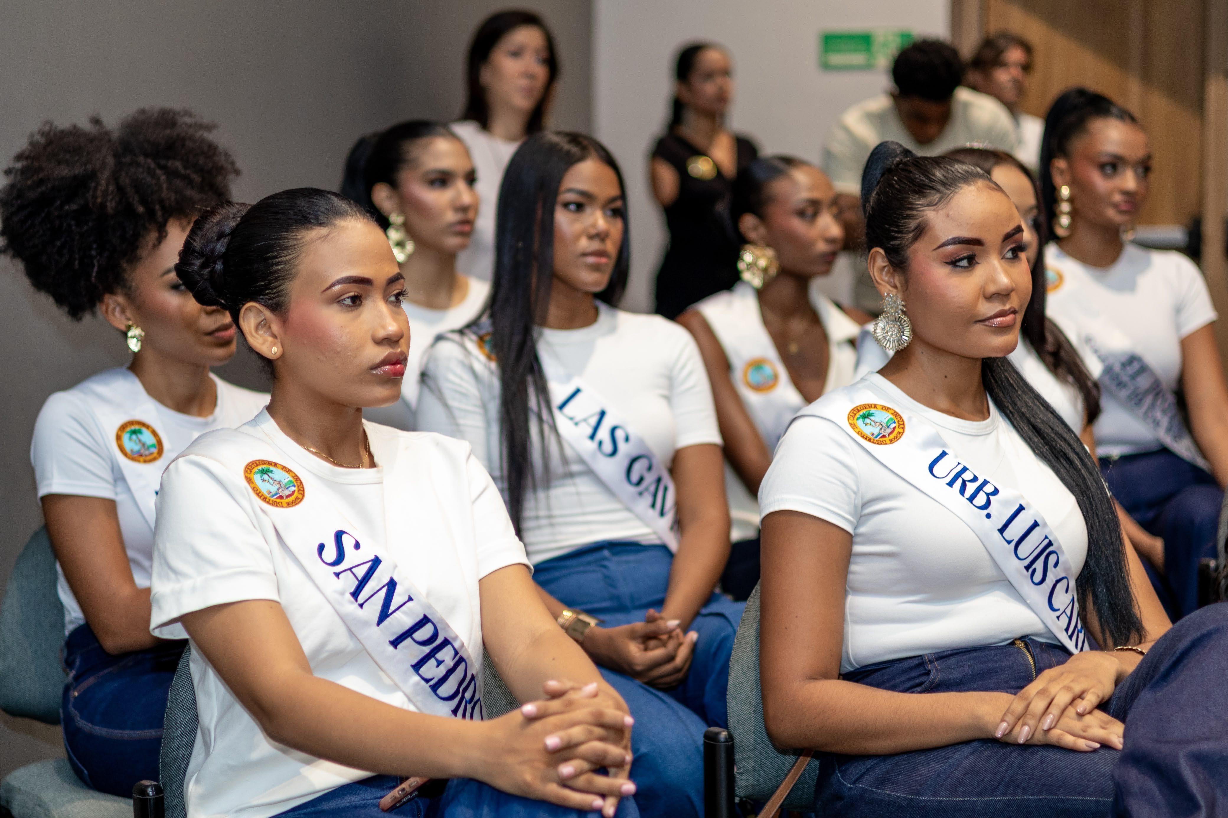 Candidatas al reinado popular vivieron una jornada de capacitaci&oacute;n e inspiraci&oacute;n junto a destacadas exreinas nacionales y distritales