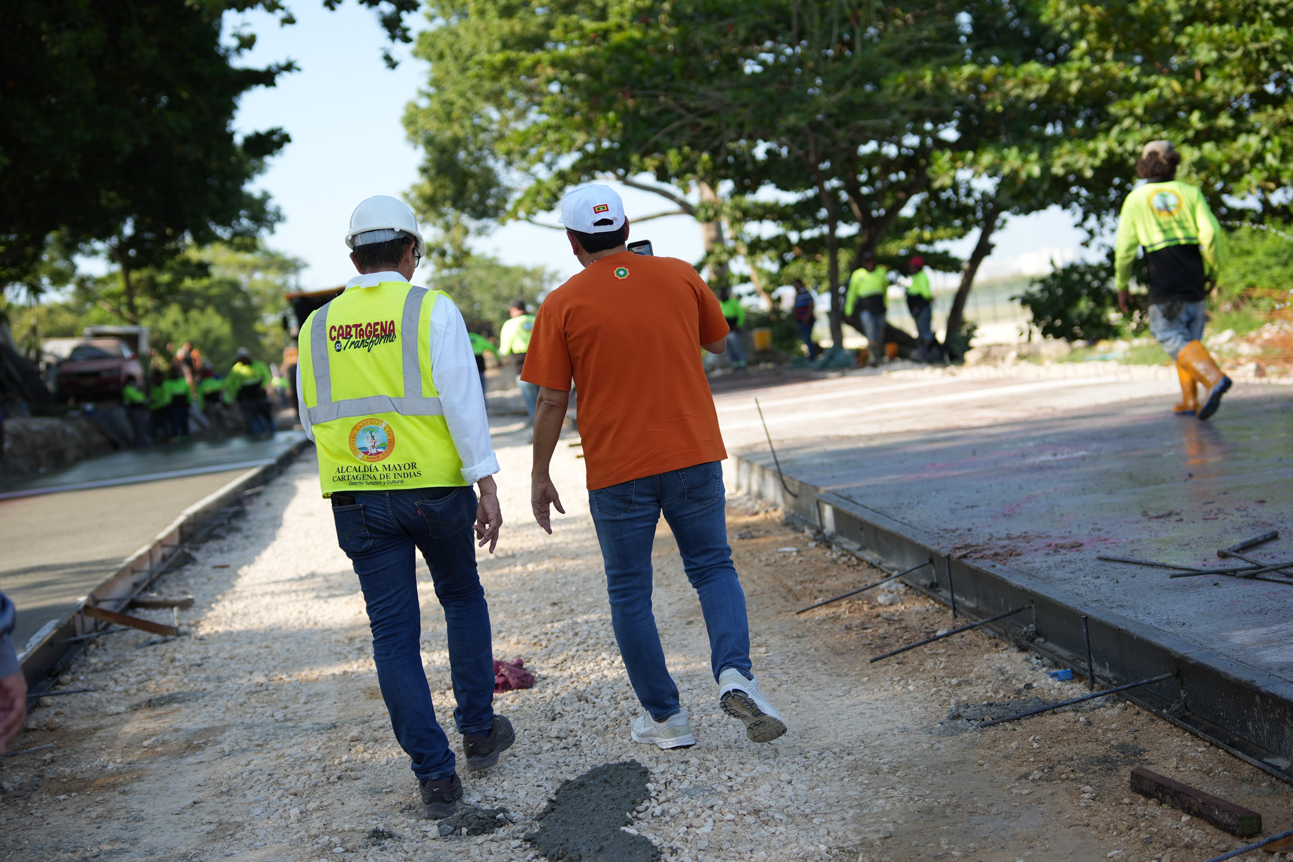 Alcalde inspeccion&oacute; la nueva iluminaci&oacute;n y las obras de ampliaci&oacute;n de la perimetral.