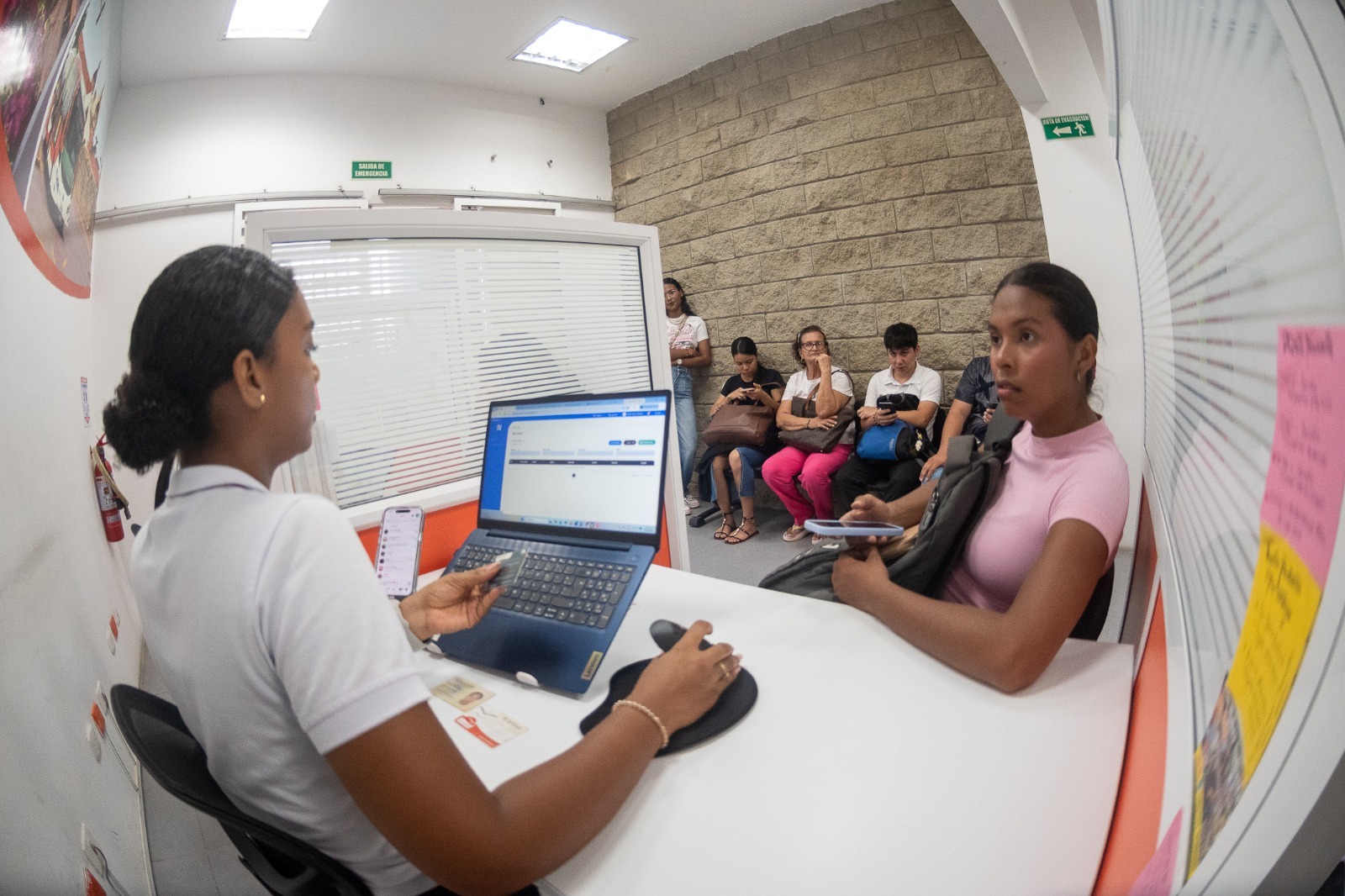 Universitarios ya pueden verificar si son beneficiarios de la tarjeta diferencial de transcaribe 